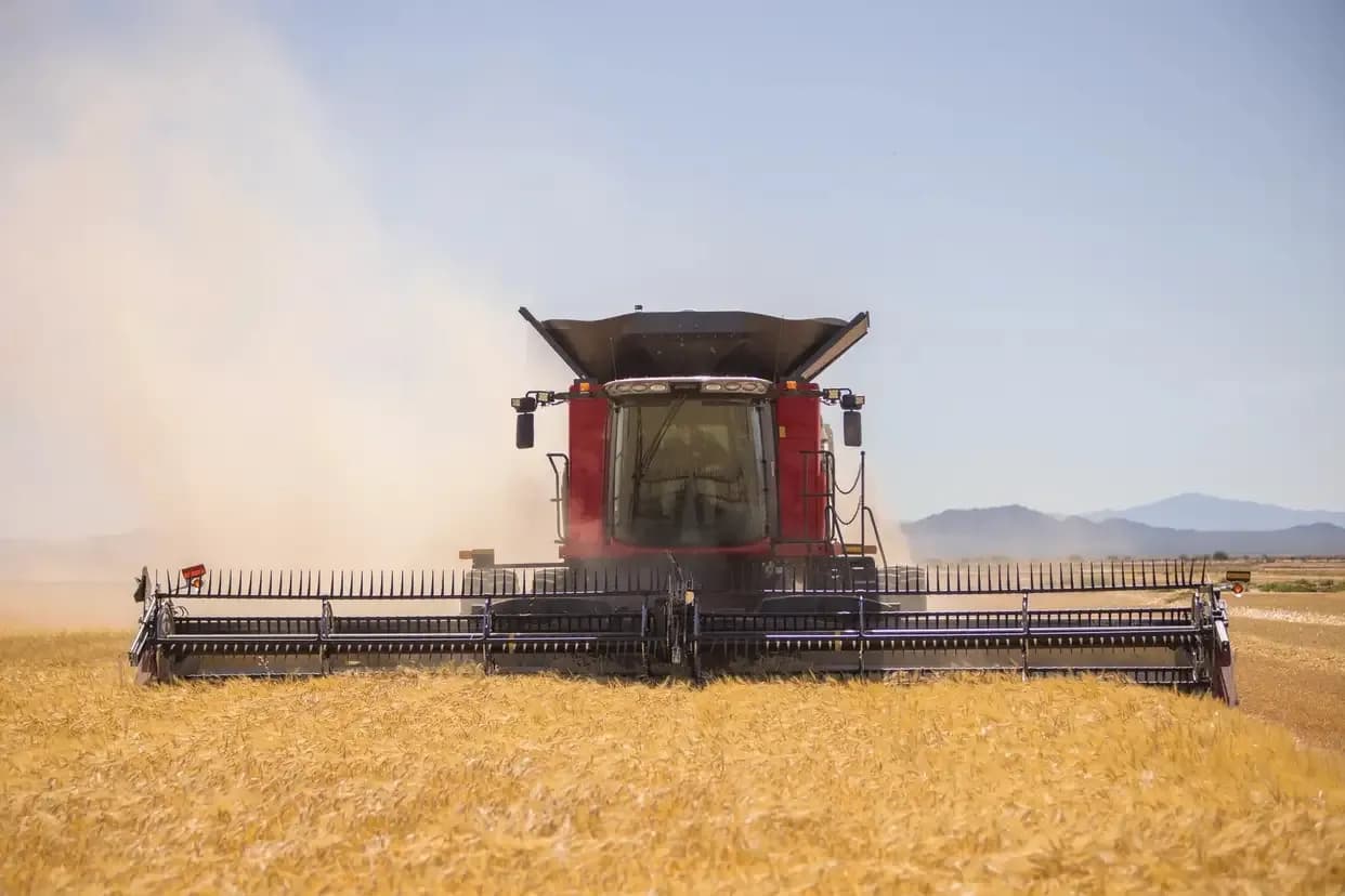 Axial-Flow 6160 on a jobsite