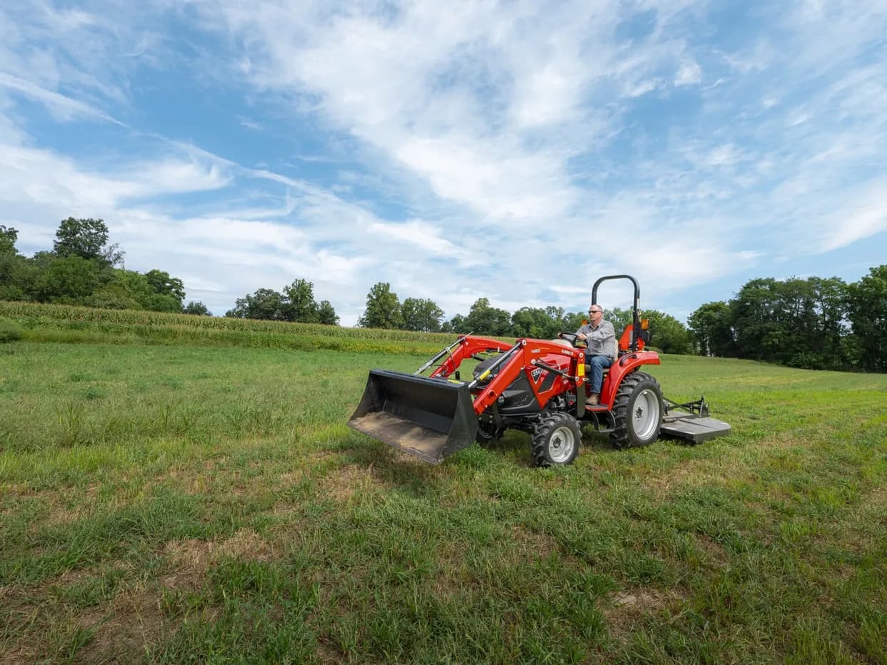 Farmall Compact 35A photo 1