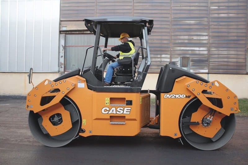 CASE DV210D