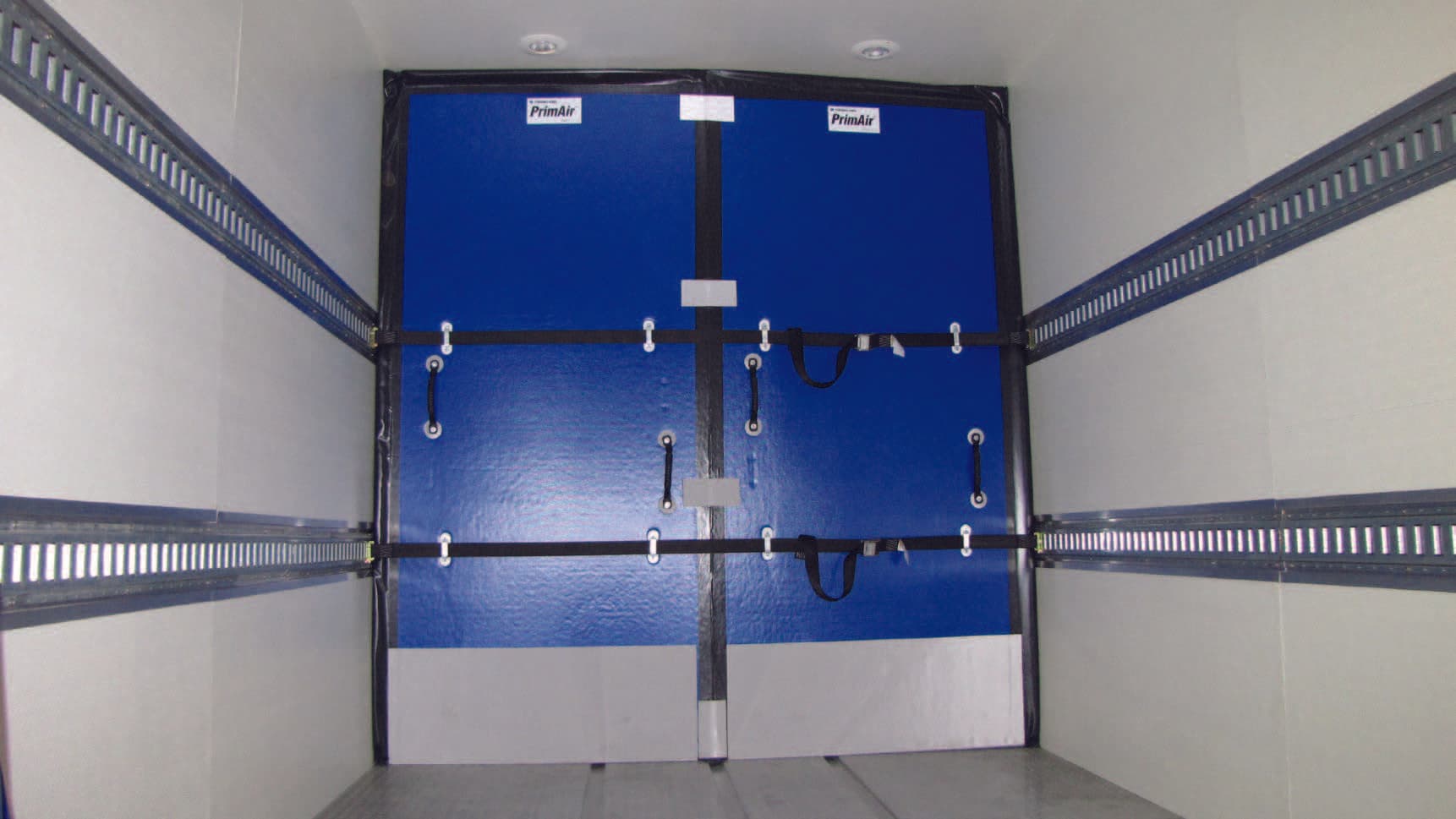Insulated bulkhead